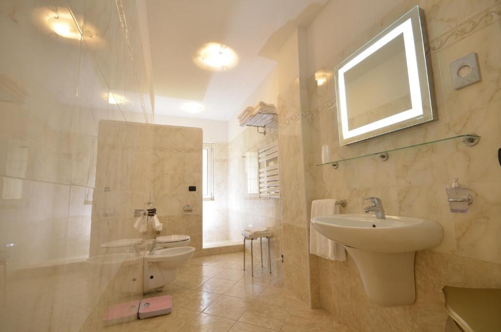 Relais Du Lac Ντεζεντσάνο ντελ Γκάρντα Δωμάτιο φωτογραφία