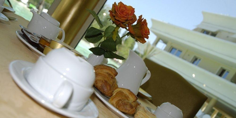 Relais Du Lac Ντεζεντσάνο ντελ Γκάρντα Εξωτερικό φωτογραφία