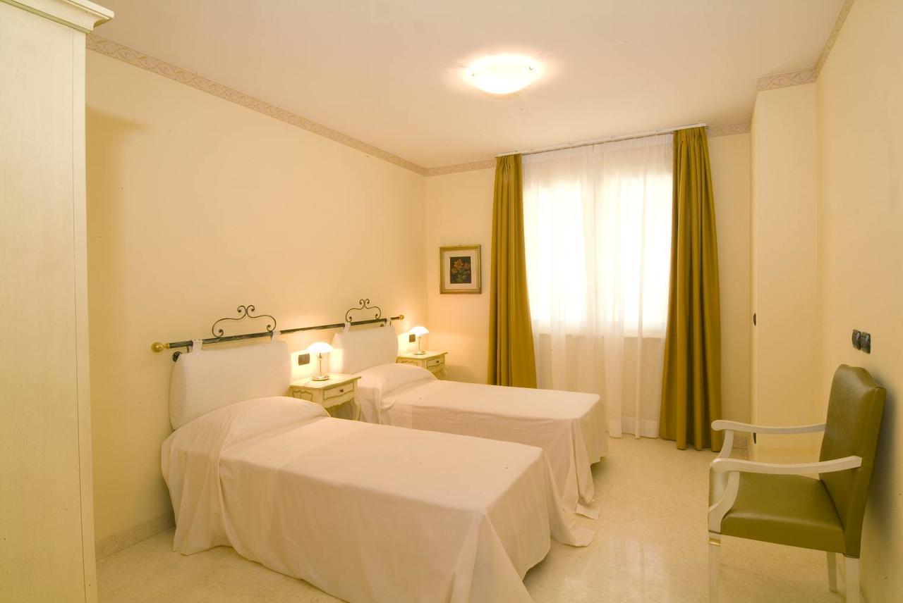 Relais Du Lac Ντεζεντσάνο ντελ Γκάρντα Εξωτερικό φωτογραφία