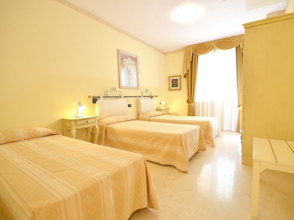 Relais Du Lac Ντεζεντσάνο ντελ Γκάρντα Εξωτερικό φωτογραφία