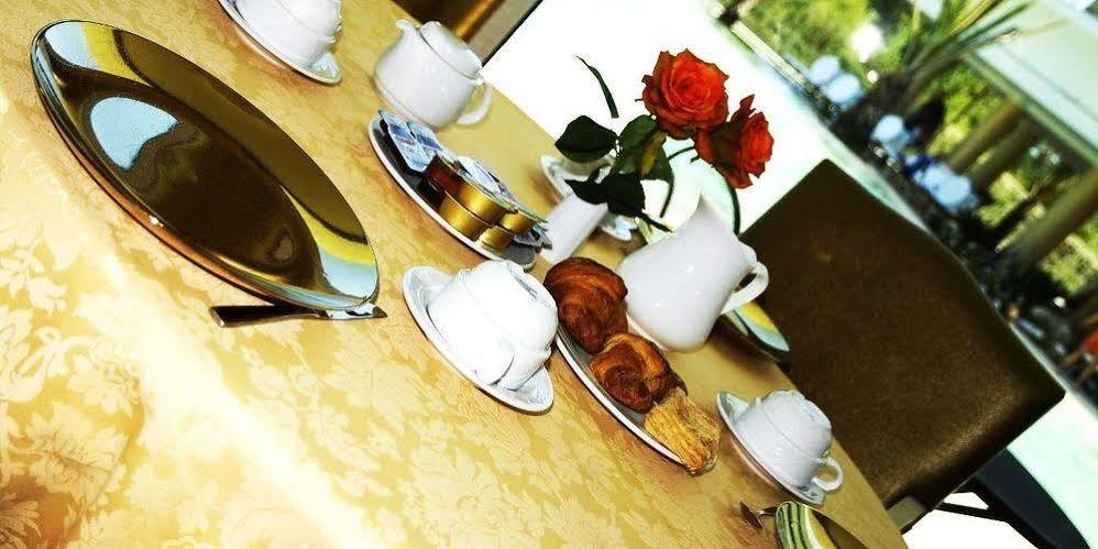 Relais Du Lac Ντεζεντσάνο ντελ Γκάρντα Εξωτερικό φωτογραφία